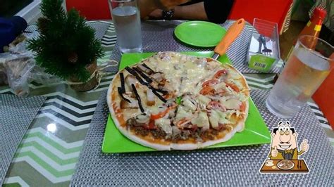 C & E Pizza Pasta pizzeria, Laoag City .